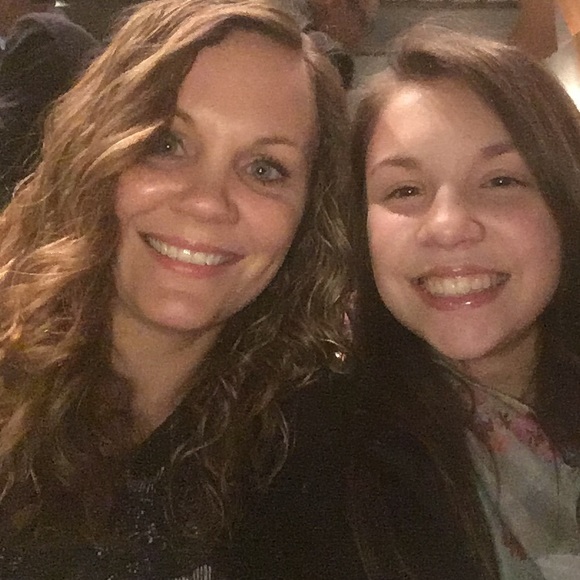 Meet your Posher, April - Picture 1 of 1